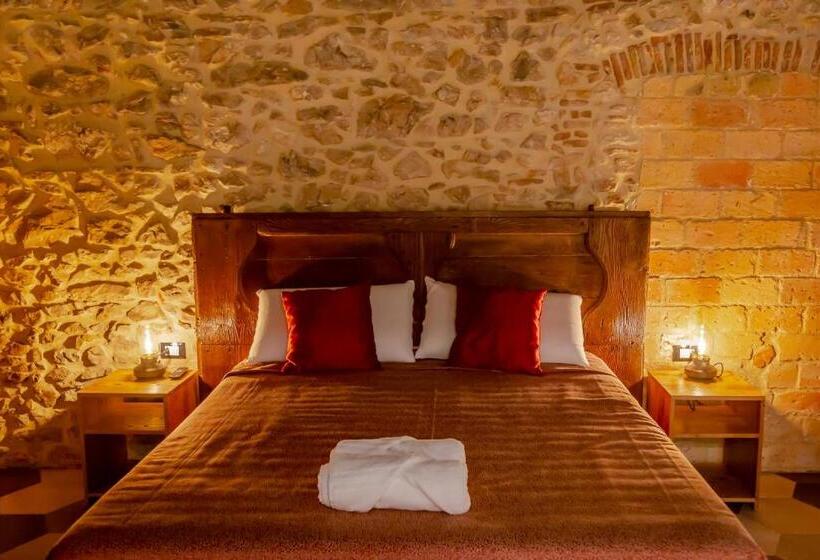 ベッドアンドブレックファースト La Rondine