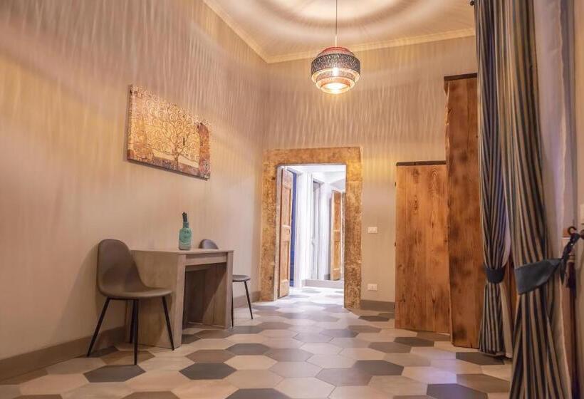 ベッドアンドブレックファースト La Rondine