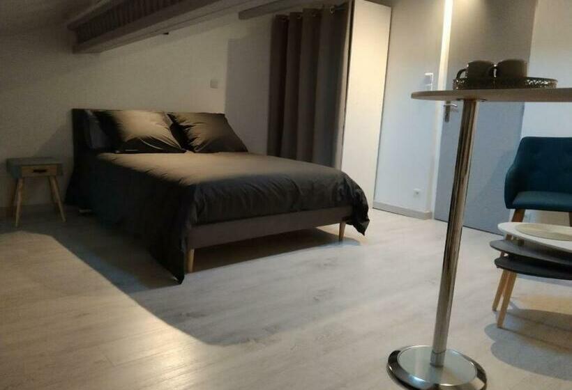 مبيت وإفطار Lou Calado