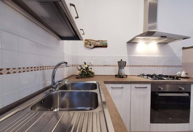 فندق Agriturismo Sotto La Rocca