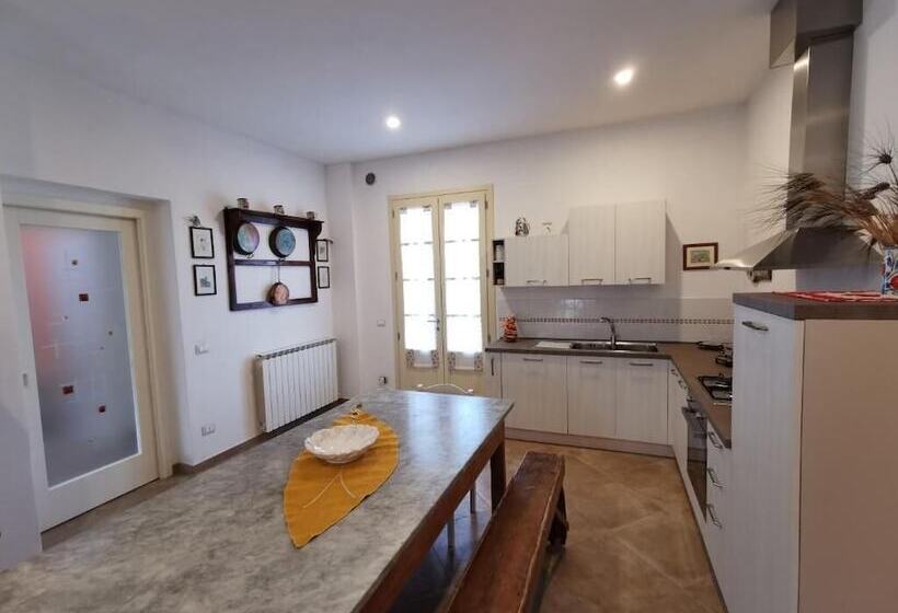 فندق Agriturismo Sotto La Rocca