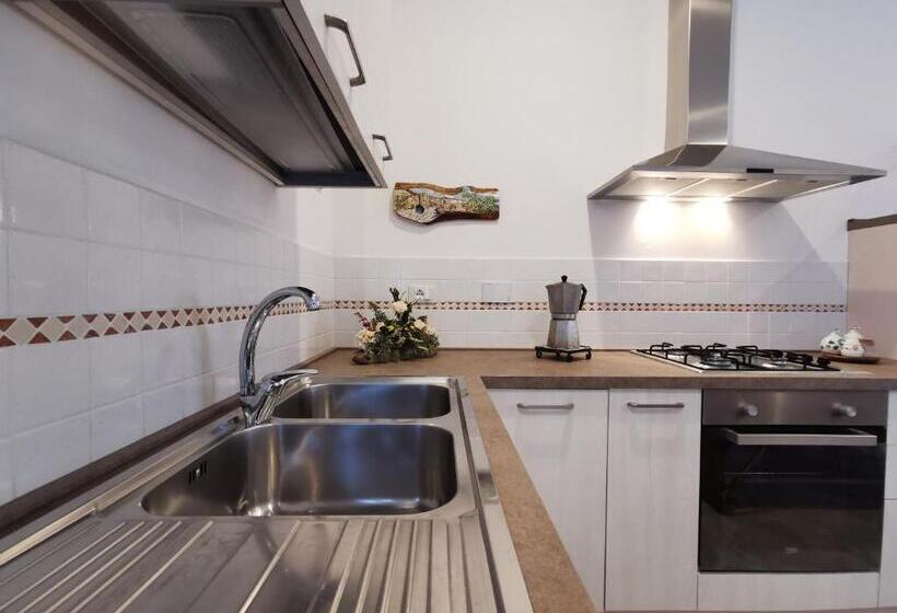 فندق Agriturismo Sotto La Rocca