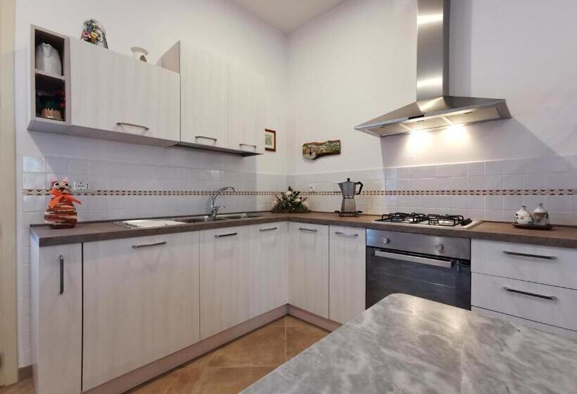 فندق Agriturismo Sotto La Rocca