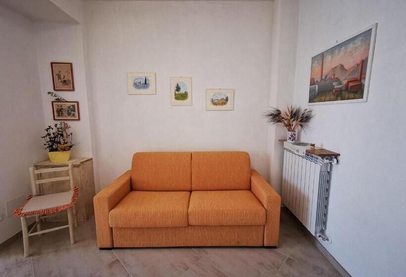 فندق Agriturismo Sotto La Rocca