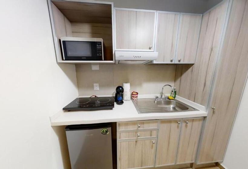 ホテル Tokio Suites