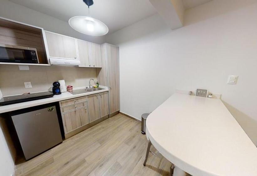 ホテル Tokio Suites