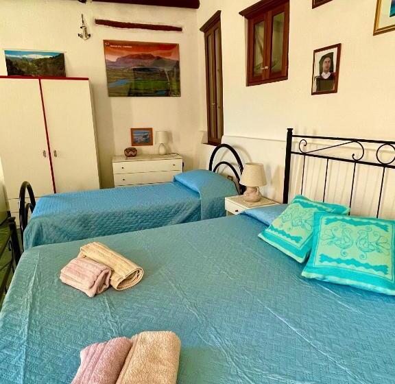 펜션 Ginepro Room   Sapposentu Posada