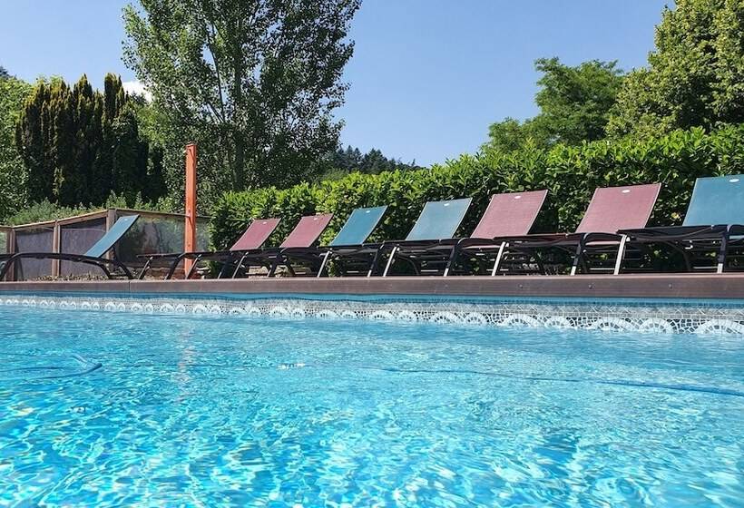 بنسيون Domaine Du Cardou