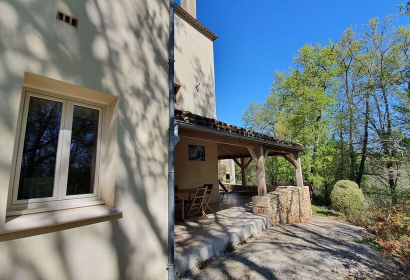 بنسيون Domaine Du Cardou