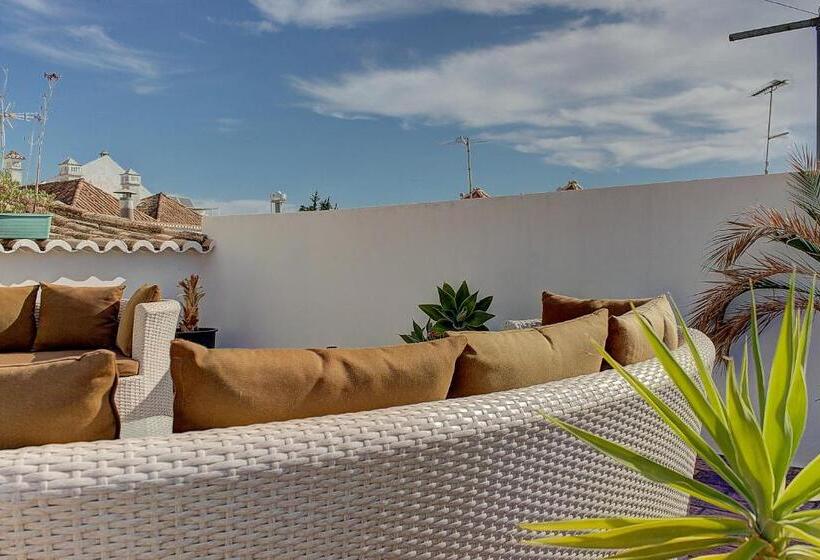 膳宿费 Enchanted Villa