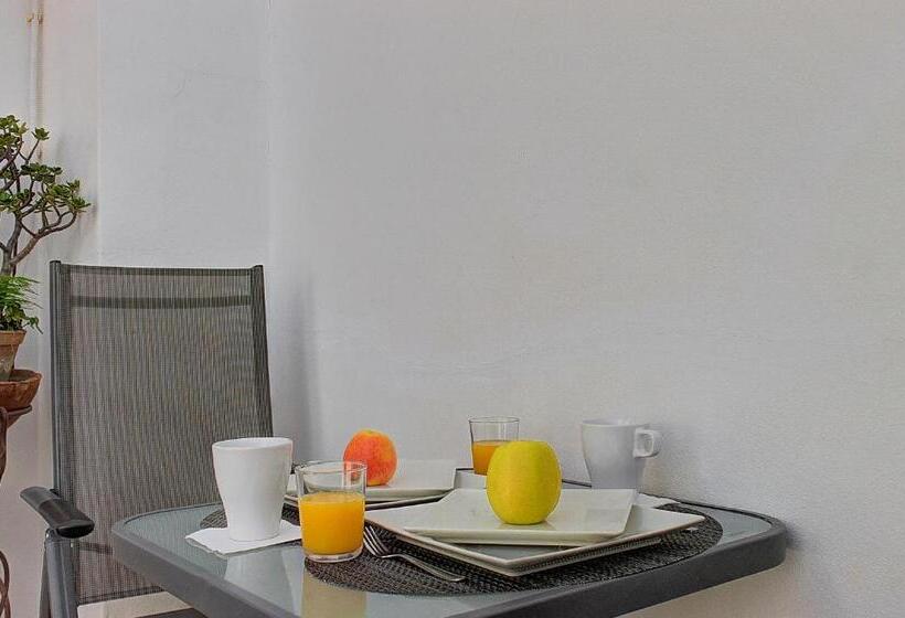 膳宿费 Enchanted Villa