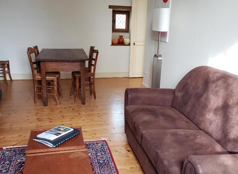 פנסיון Gites Aubelle   La Maison Aubelle