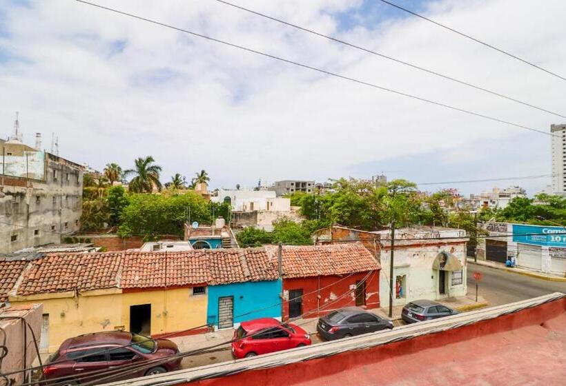 膳宿费 Hostal En El Centro Lakiwa