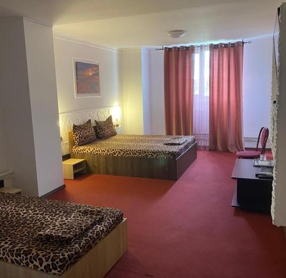 פנסיון Karra Hotels