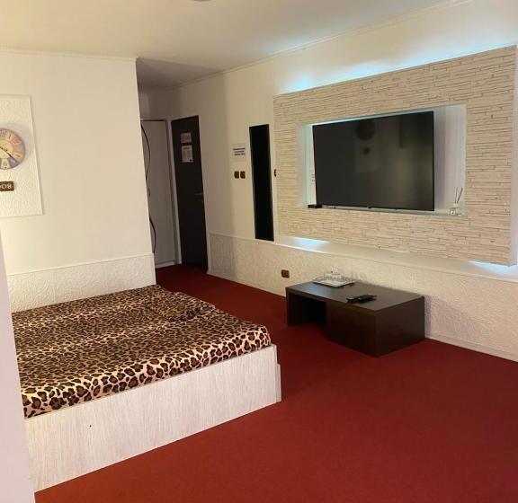 بنسيون Karra Hotels