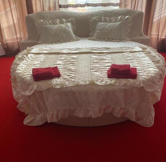 פנסיון Karra Hotels