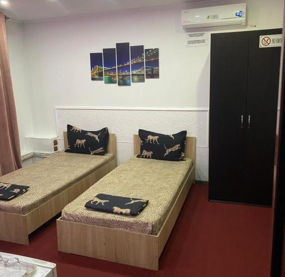 פנסיון Karra Hotels