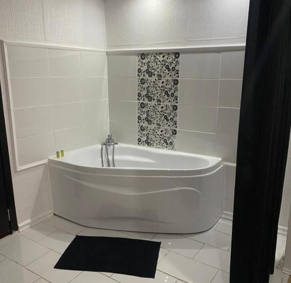 פנסיון Karra Hotels