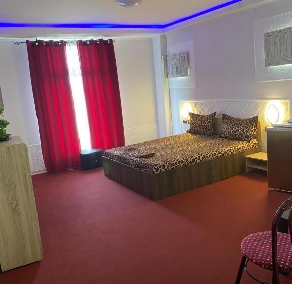 פנסיון Karra Hotels