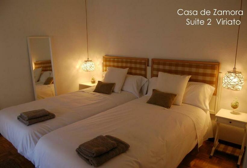 פנסיון La Casa De Zamora