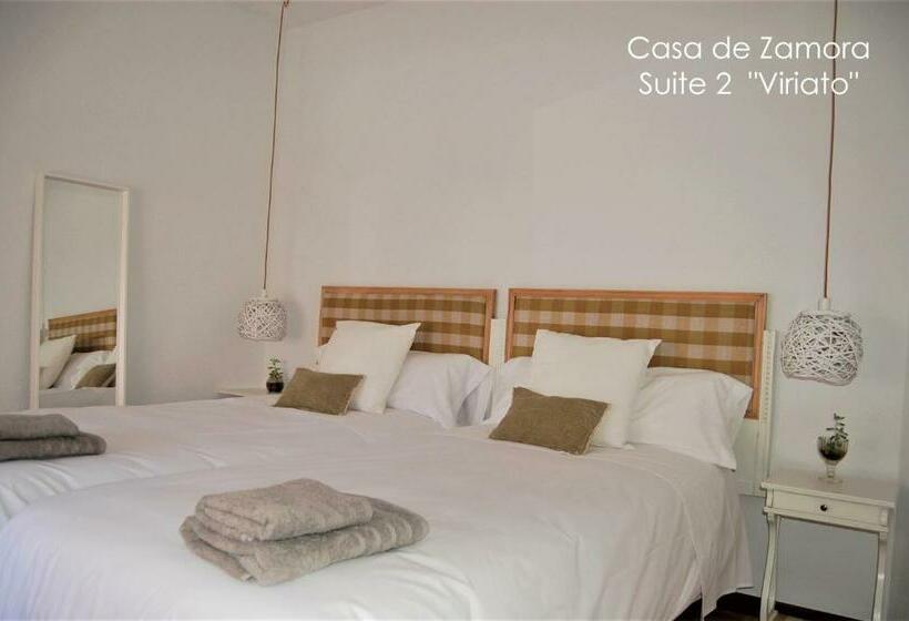 פנסיון La Casa De Zamora