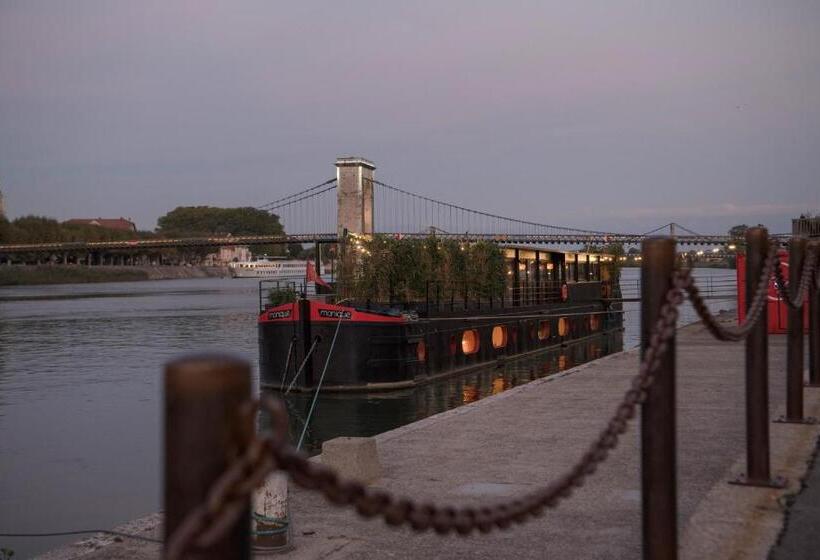 膳宿费 La Peniche   Bed And Bicycle   Tournon