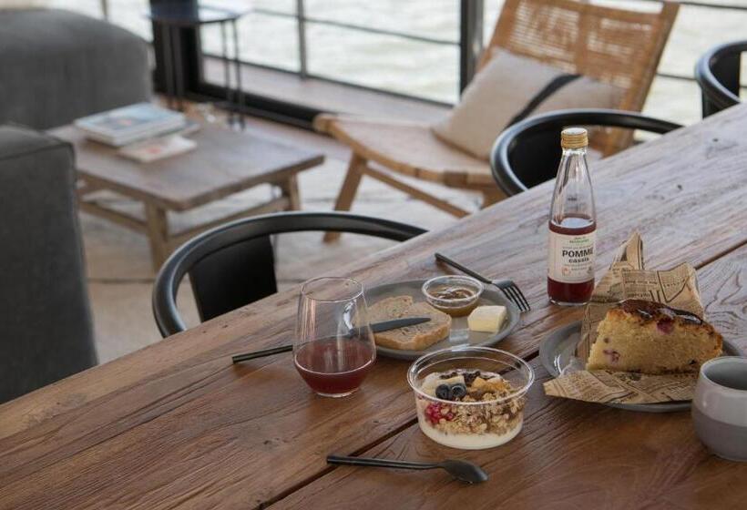 膳宿费 La Peniche   Bed And Bicycle   Tournon