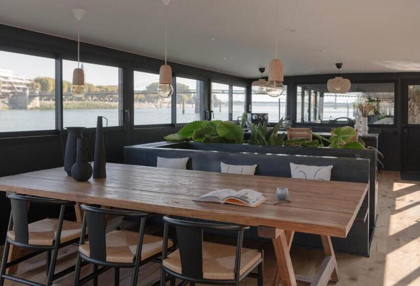 膳宿费 La Peniche   Bed And Bicycle   Tournon