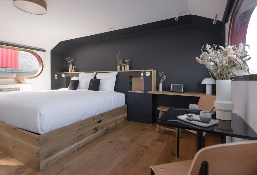 膳宿费 La Peniche   Bed And Bicycle   Tournon