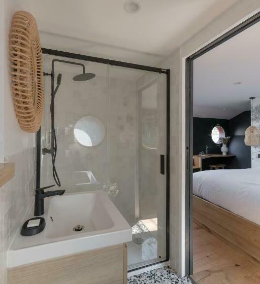 膳宿费 La Peniche   Bed And Bicycle   Tournon