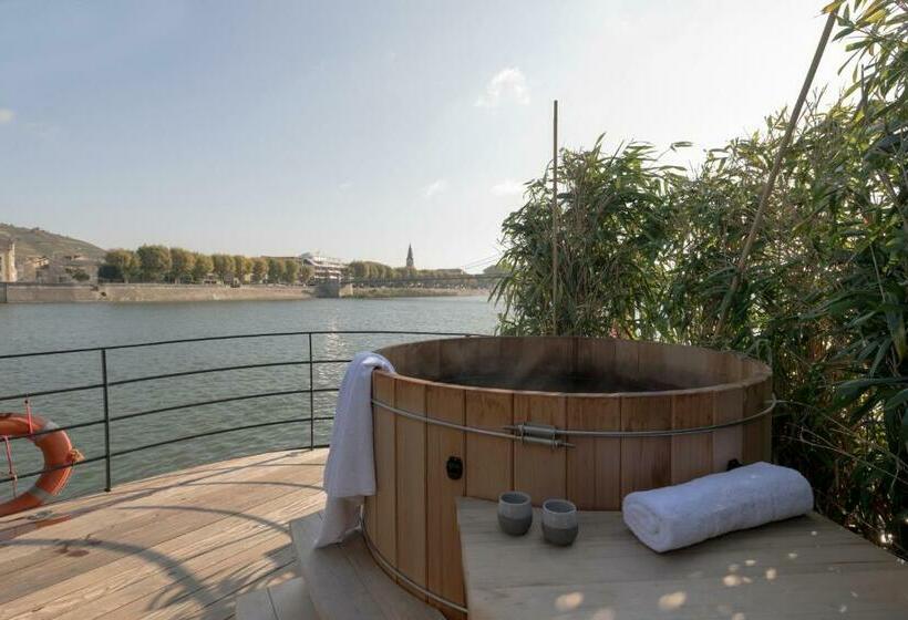 膳宿费 La Peniche   Bed And Bicycle   Tournon