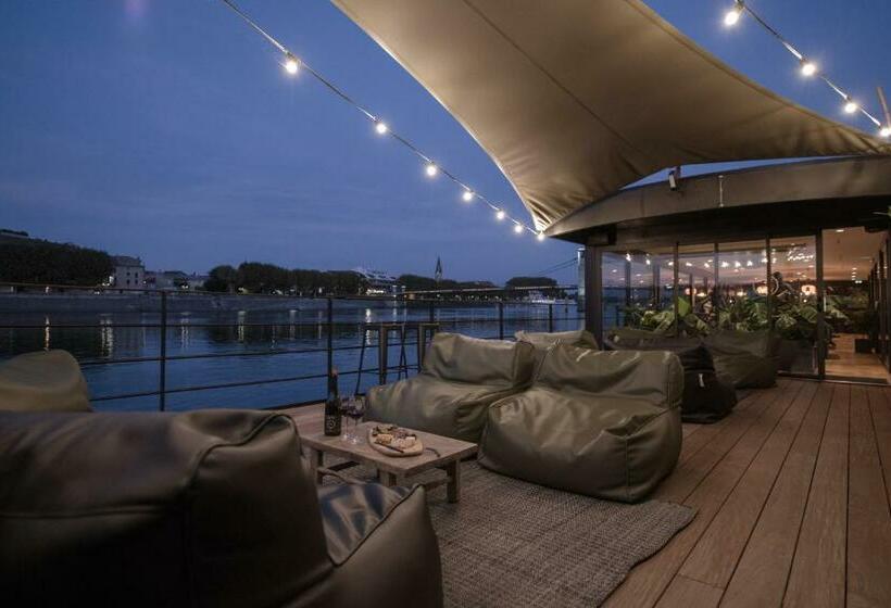 膳宿费 La Peniche   Bed And Bicycle   Tournon