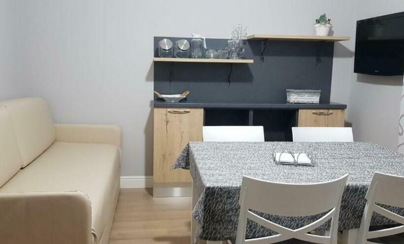 פנסיון Porta D Alpi