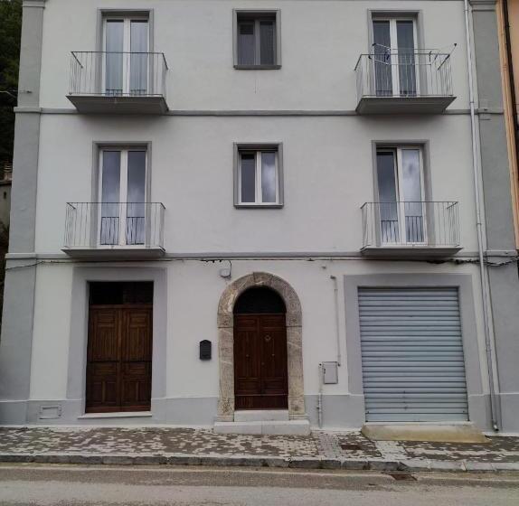 פנסיון Porta D Alpi