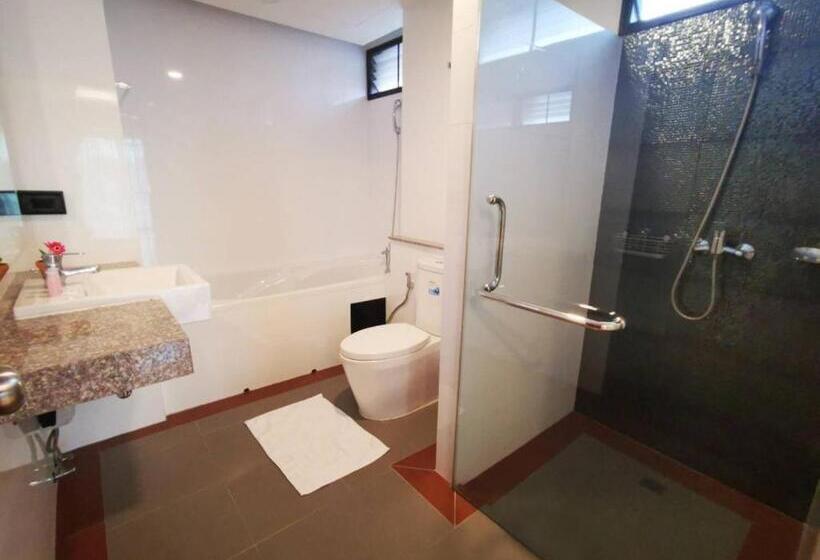 Private 111 Square Meters 2 Bedrooms City Chiangmai