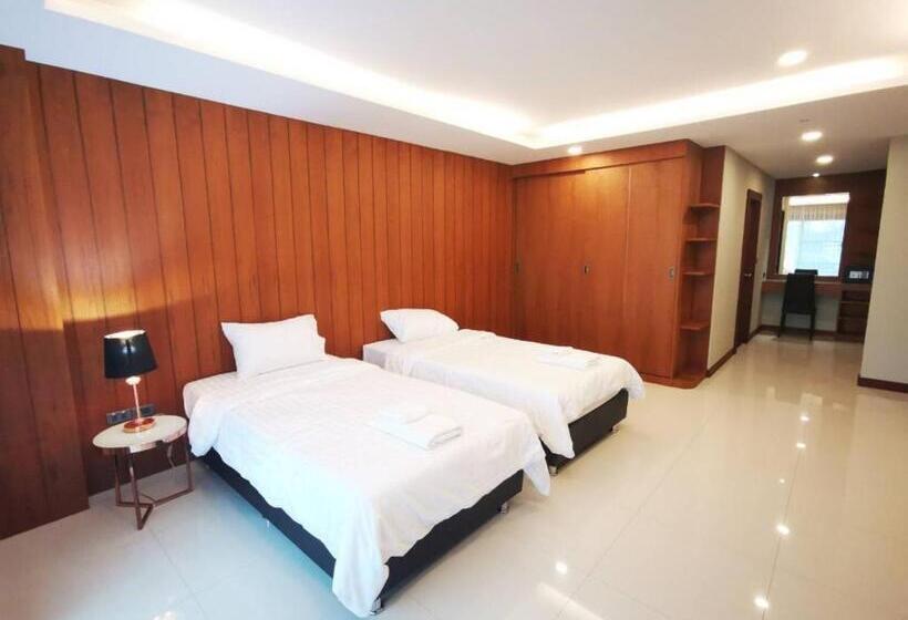 Private 111 Square Meters 2 Bedrooms City Chiangmai
