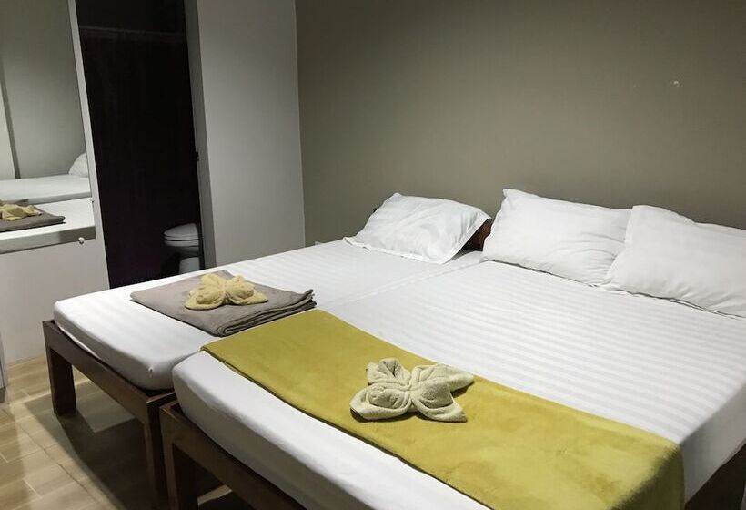 هاستل 2020 Travelers Inn