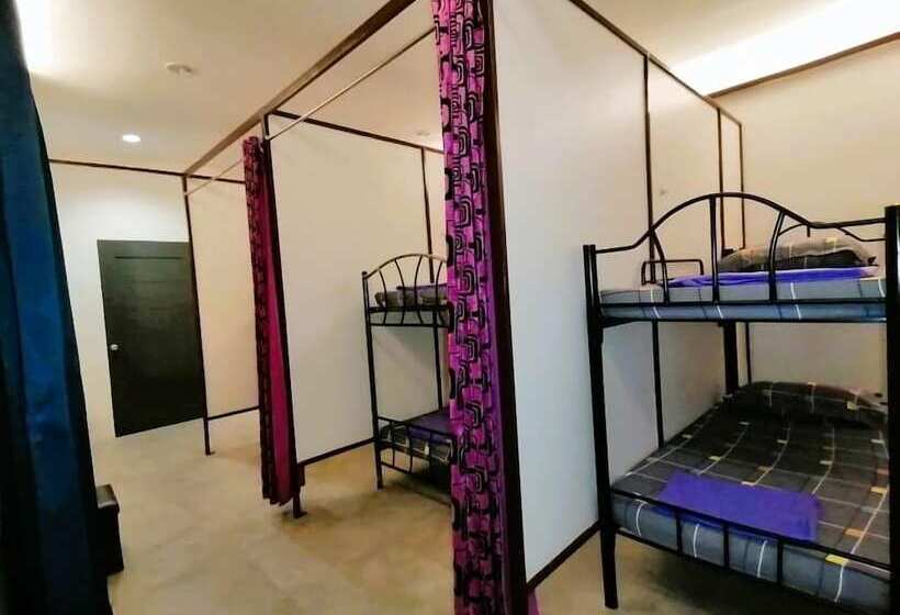 هاستل 2020 Travelers Inn