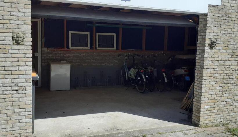 住宿加早餐  Appartement Hartje Haamstede