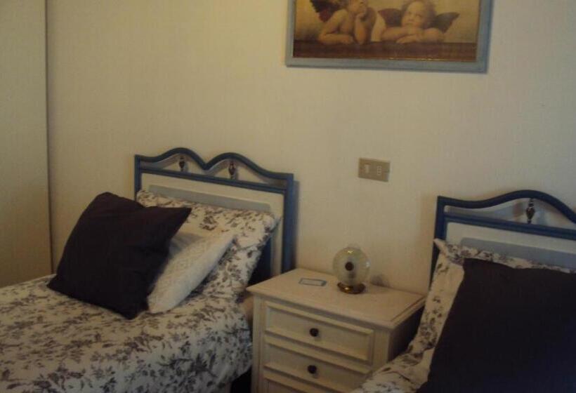 تختخواب و صبحانه Bb Chiavenna Centro Storico