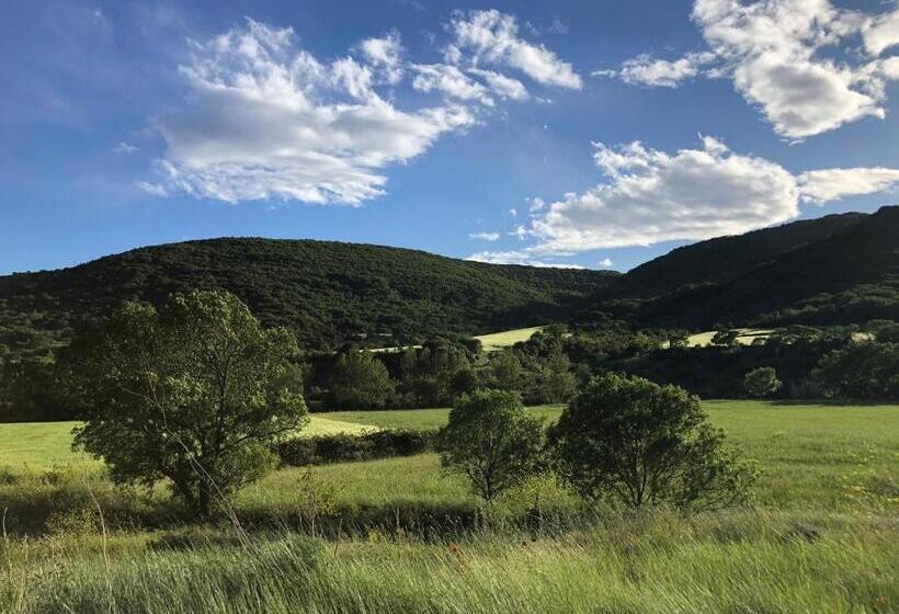 مبيت وإفطار Domaine De Montbarri