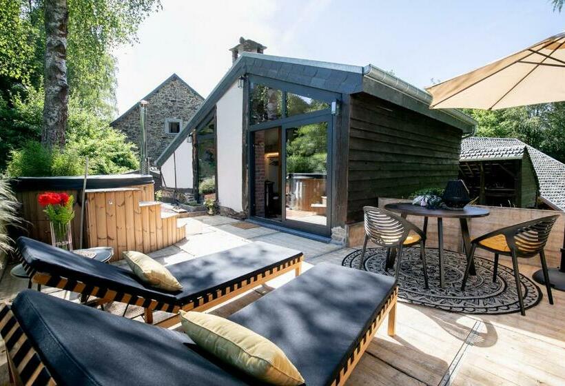 ベッドアンドブレックファースト â Vî Molin