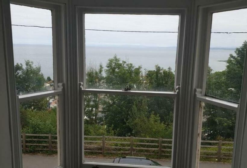 Woodlands Bellevue Bed & Breakfast