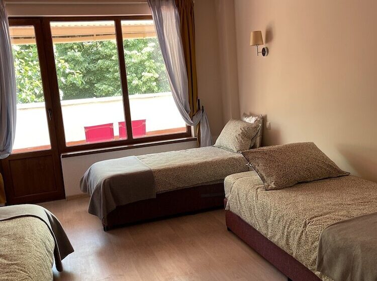 בית מלון כפרי Amadina Garden