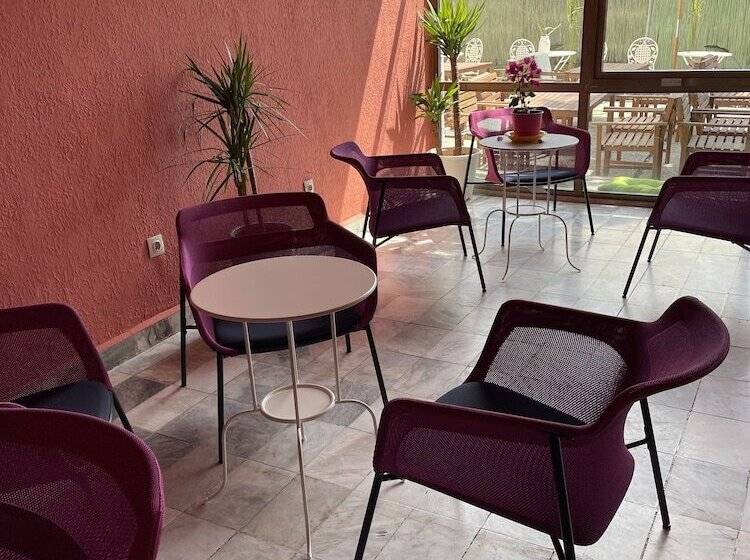 בית מלון כפרי Amadina Garden