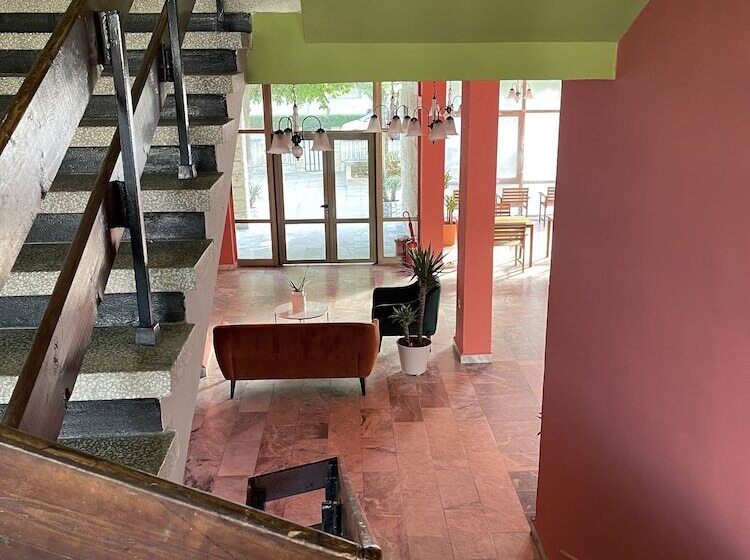 בית מלון כפרי Amadina Garden