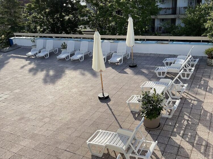 בית מלון כפרי Amadina Garden