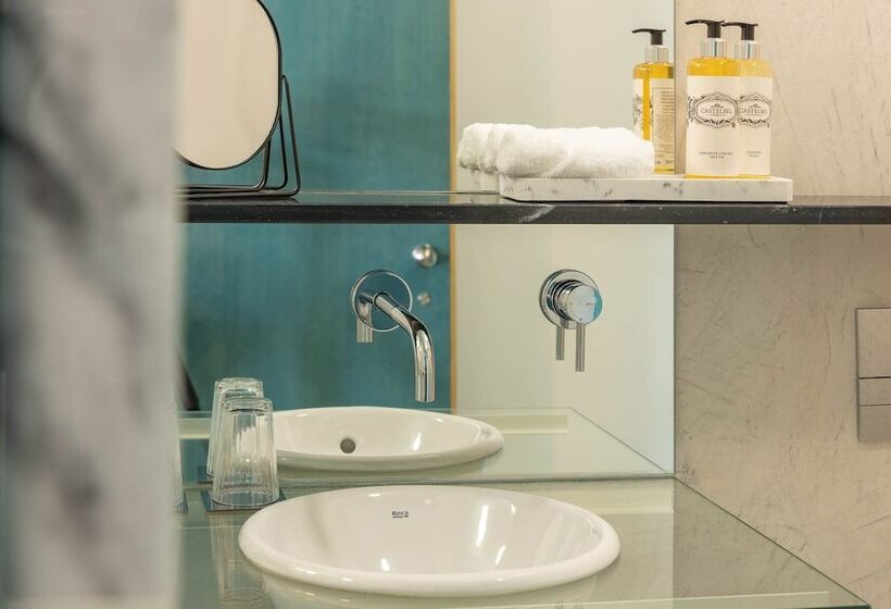 Отель Covelo The Original Rooms And Suites