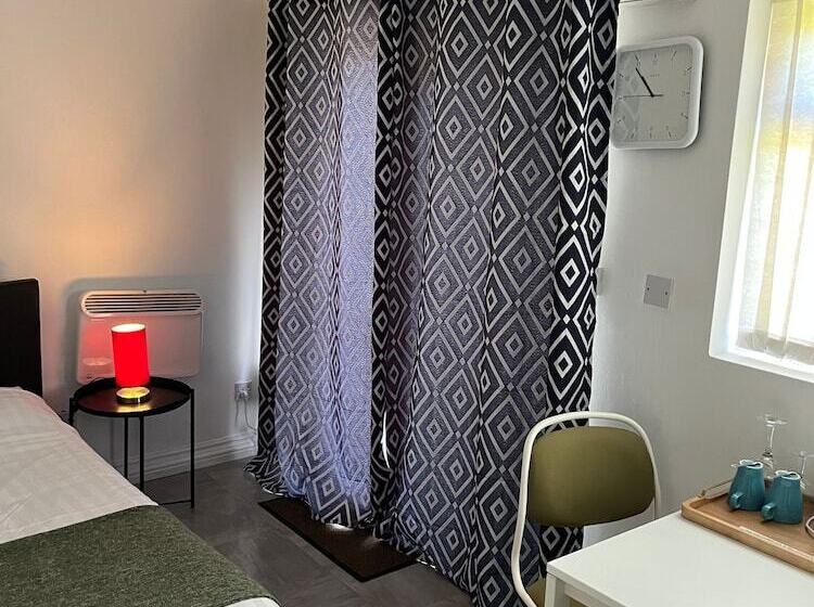 פנסיון Abbeyfield Guesthouse