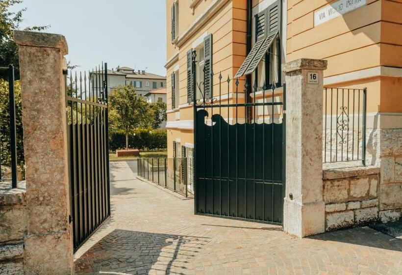 پانسیون Alpencity Suites